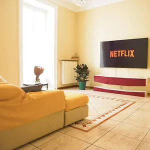Apartamento Wonderful Downtown Apartment-hd Netflix, King-size Bed, Two Minutes' Walk From Metro, Milán